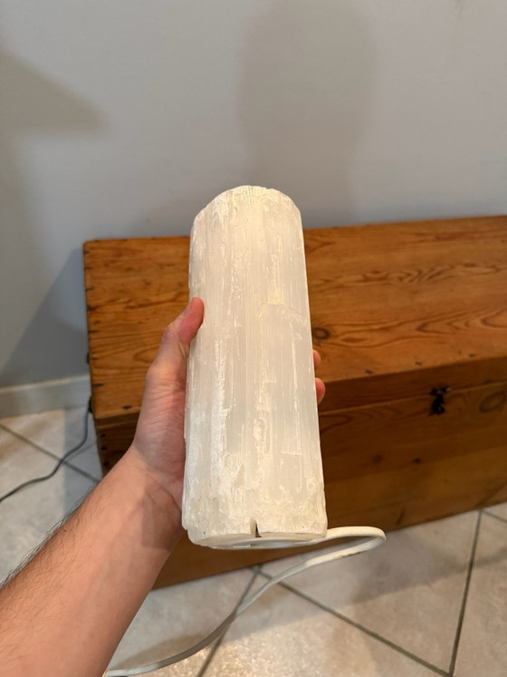 Lampada d'atmosfera di design in selenite con luce verde, modello vintage anni '80, Lampade da tavolo, Pietra (foto 9 di 11)