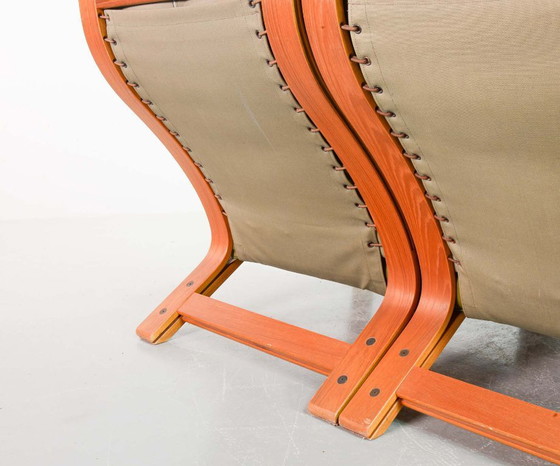 Image 1 of Comodísimo sofá lounge Rybo Rykken de dos plazas en cuero verde oliva de estilo escandinavo, de Elsa y Nordahl Solheim, años 60.