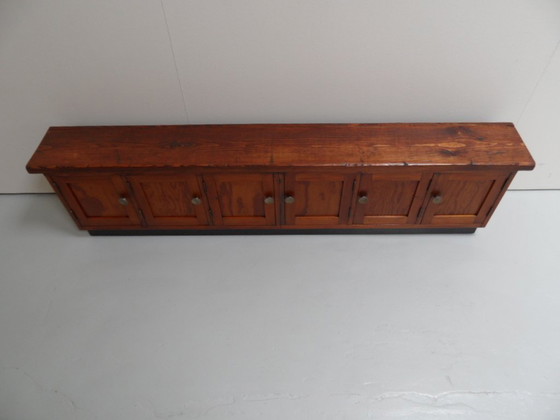 Image 1 of Vintage sideboard met deuren