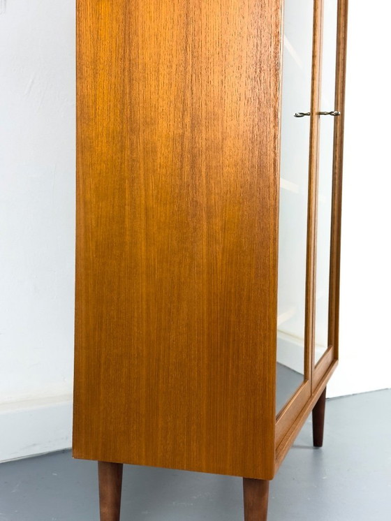 Image 1 of Mobiletto in teak con ante in vetro di WK Möbel, anni '70