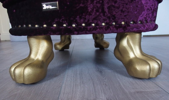 Image 1 of Couchtisch und zwei Thronsessel aus lila-fuchsiafarbenem Samt von BRETZ