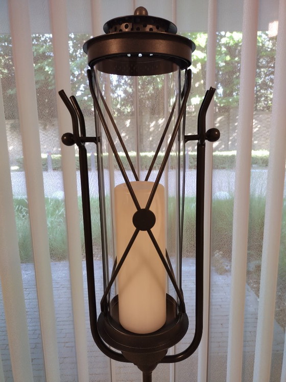 Image 1 of Luxe Vintage Gietijzeren Vloerkandelaar met Windlicht (H.150cm) – Binnen & Buiten