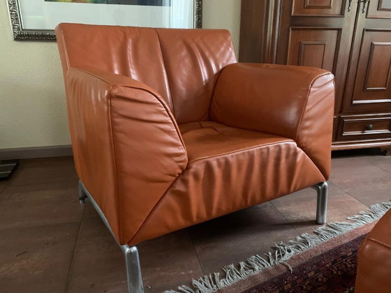 Image 1 of Poltrona di design Jori, trasformabile in una poltrona a due posti in pelle arancione