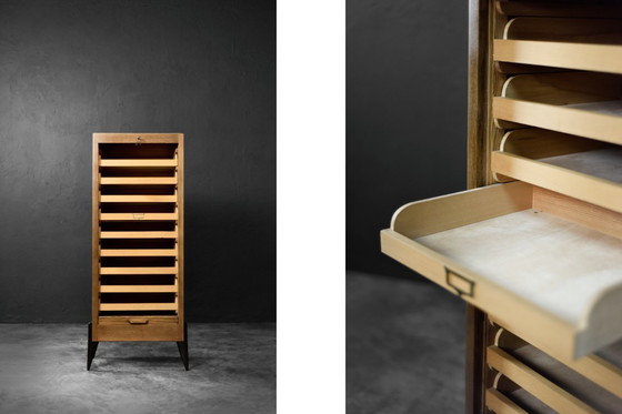 Image 1 of Vintage industriële Deense rolluikkast van bruin eikenhout met meerdere lades, jaren 50