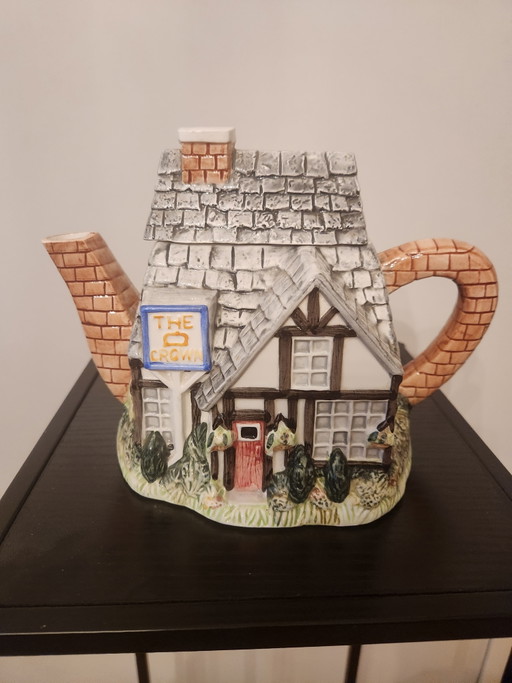 Tetera vintage Annie Rowe, modelo "The Crown" (The Village Collectables).