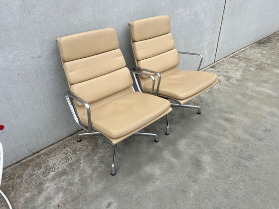 Image 1 of 2 sillones de cuero Vitra Eames EA216