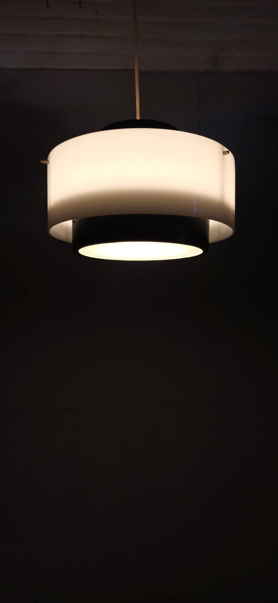 Image 1 of Lampada a sospensione moderna di metà secolo in bianco e nero