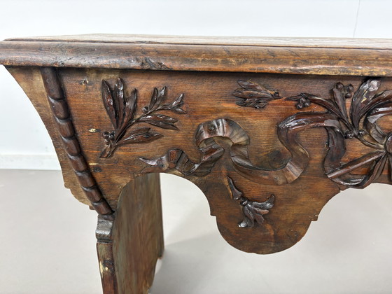 Image 1 of 19e Eeuws Antiek Bestee- en Beddenbankje –  Eiken Gedecoreerd met Motief 