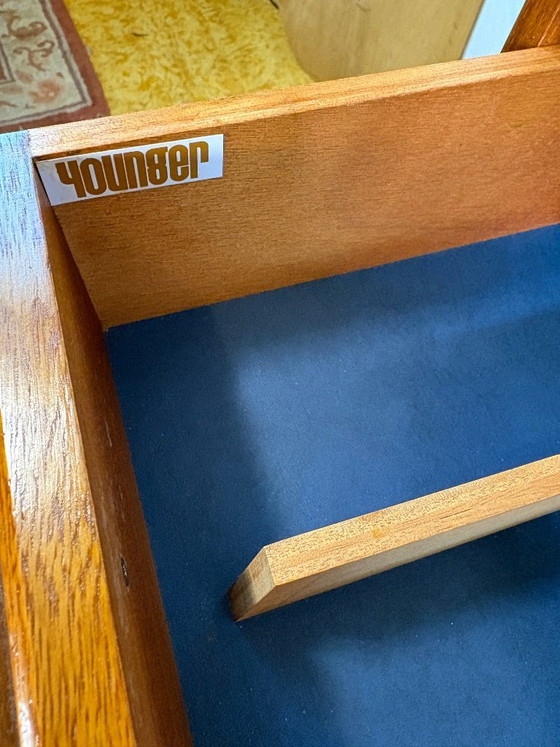 Vintage A. Younger “Sequence” Teak Highboard | Jaren 60 | Ontworpen door John Herbert Een werkelijk prachtig (photo 7 of 12)