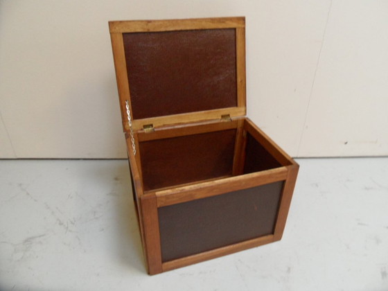 Image 1 of Vintage documenten kist