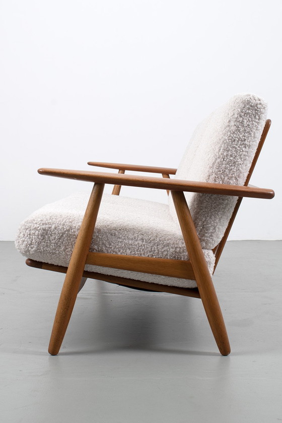 Image 1 of Cigar sofa GE 240/3 by Hans Wegner