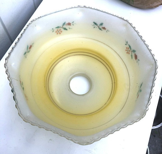 Image 1 of Vintage glazen lampenkap met bloemmotief - jaren 1950-60