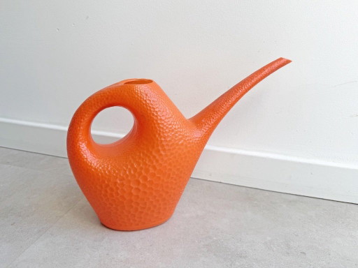 1x Vintage Orange Plastic Vitri Watering Can - 2 Liters - Space Age Design – tuinaccessoires