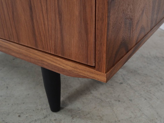 Image 1 of Cassettiera in noce, design scandinavo.