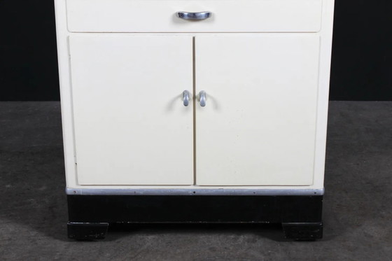 Armoire Vintage Baisch Bauhaus Industrial Design – Commodes, Metal, Glass (photo 3 of 17)