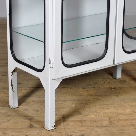 Image 1 of Armadietto medico d'epoca, anni '70