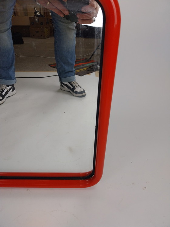 Image 1 of 1 specchio in metallo rosso anni '70 60 x 60 cm