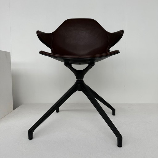KFF swivel chair in brun leather