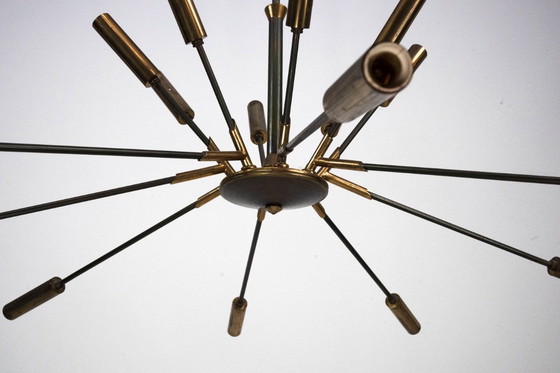 Image 1 of Rare lustre Sputnik en laiton à 16 bras de Stilnovo – 92 cm de diamètre – Italie, années 1950