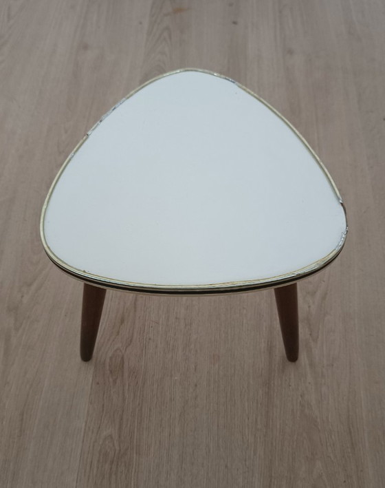 Vintage Plant Table – Plastic, Wood (photo 4 of 9)