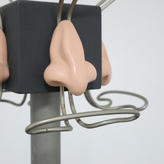 Image 1 of APPENDIABITI SCULTOREO ANTARTIDEE ANNI 80 RENÈ MAGRITTE PEZZO UNICO