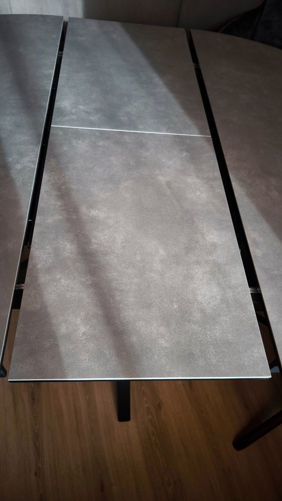 Image 1 of Winnipeg dining table + 4 × Venjakob armchairs “Fiona” – as new