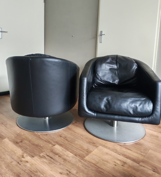 Image 1 of 2 sillones giratorios de piel Natuzzi
