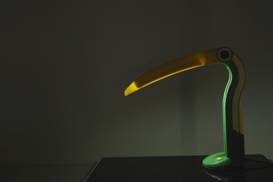 Image 1 of Lampada da scrivania HT Huang Toucan, luce da tavolo postmoderna in plastica, illuminazione colorata anni '80.