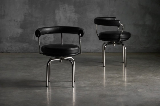 Image 1 of LC7 Stühle von Charlotte Perriand, Le Corbusier und Pierre Jeanneret für Cassina, Italien, 1980er Jahre