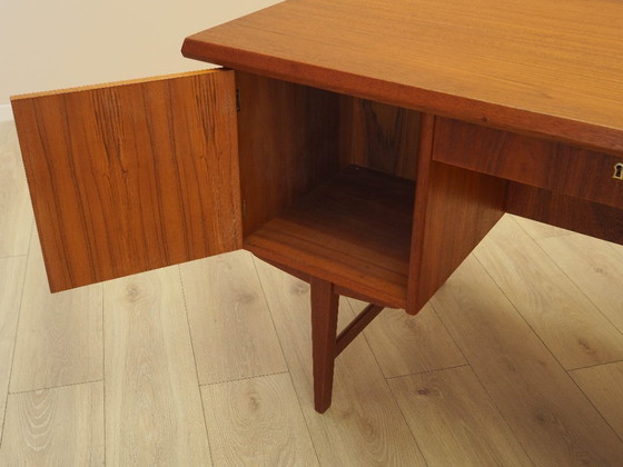 Image 1 of Teakhouten bureau, Deens design, jaren 70, gemaakt in Denemarken.