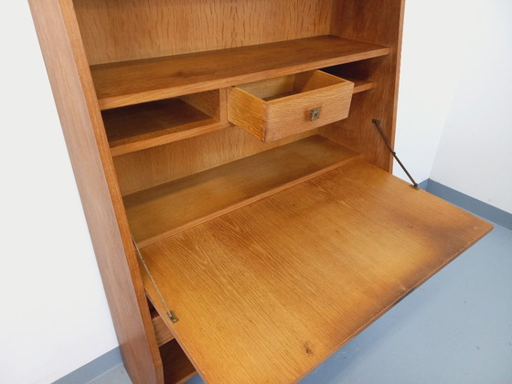 Image 1 of Meuble secrétaire bibliothèque de rangement vintage en bois de chêne des années 60