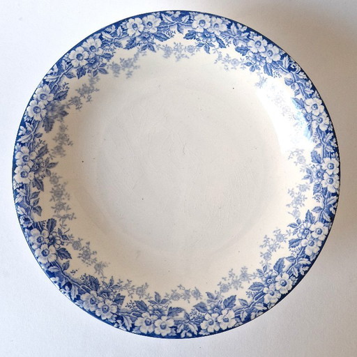 Société Céramique Maastricht - Scale on foot "Fernande"