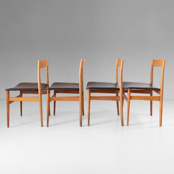 1x Chaises de salle à manger vintage italiennes en bois par Passoni Udine – Skai (photo 3 of 14)