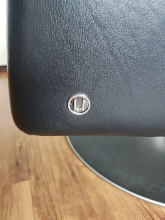 Image 1 of 2 sillones giratorios de piel Natuzzi