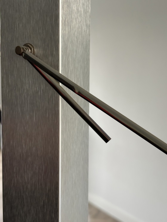 Image 1 of Reloj de diseño moderno Karlsson Woodpecker en acero inoxidable