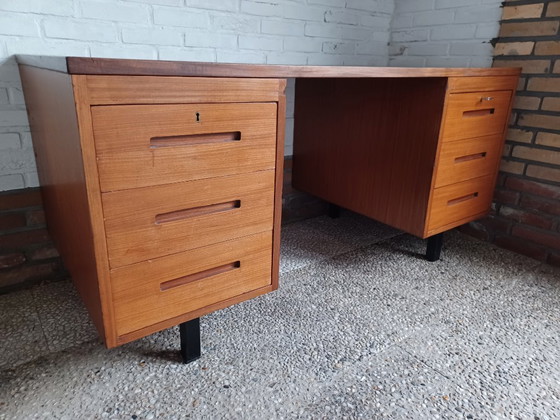 Bureau plat, années 60/70 – Bureaux, Wood (photo 7 of 7)