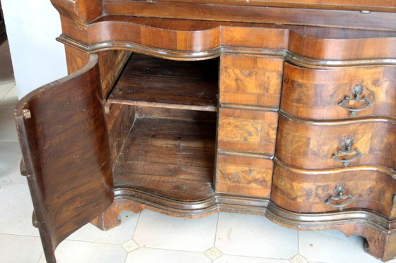 Image 1 of Originele Lombardische Italiaanse trumeau van walnoot en walnootwortelhout, 19e eeuw, Noord-Italië