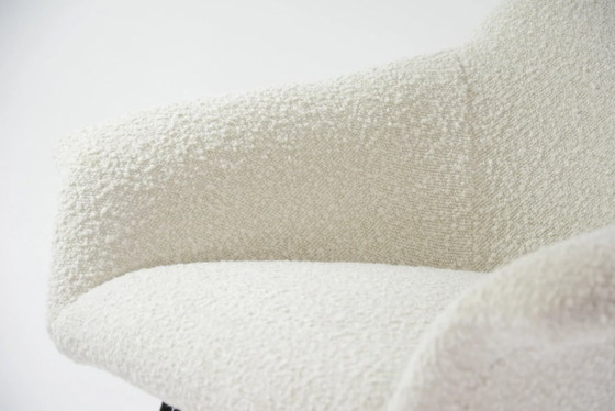 Image 1 of Vierkante schelpfauteuils, crèmekleurige bouclé