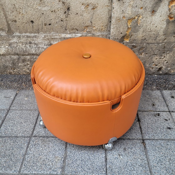 Image 1 of Puff naranja, serie Dilly Dally, Luigi Massoni para Poltrona Frau, 70’s - Italia