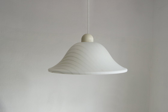 Image 1 of Grande lampada da soffitto in vetro di metà secolo di Peill & Putzler