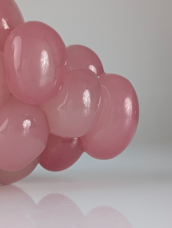 Image 1 of Sculpture en verre de Murano représentant une grappe de raisin, rose et blanc, milieu du XXe siècle