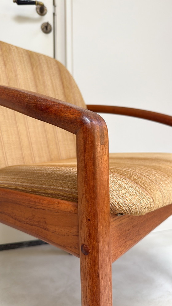 Image 1 of Sedia vintage danese in legno massello di teak.