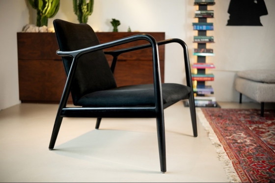 Image 1 of Beautiful, original Pols Potten Charles armchair in all-black.