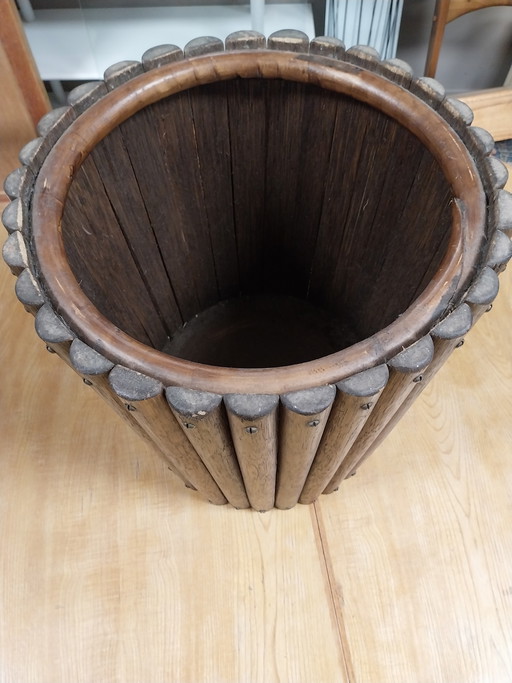 1x großer runder Holzpflanzkübel aus den 1970er Jahren