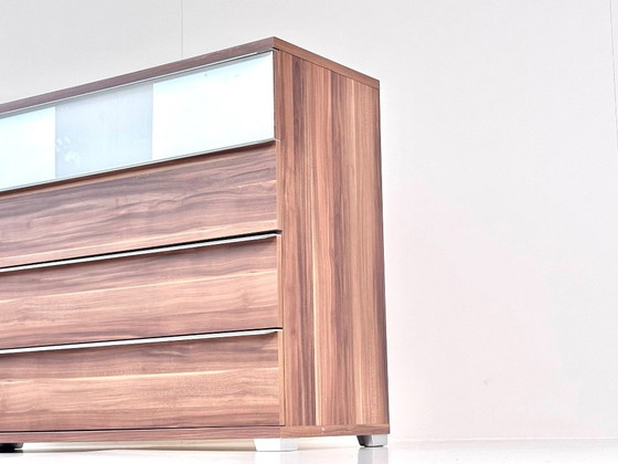 Nolte Möbel Alegro Cassettiera, Noce Macadamia & Vetro Bianco, Cassettiere, Legno, Marrone, Modern (foto 7 di 15)