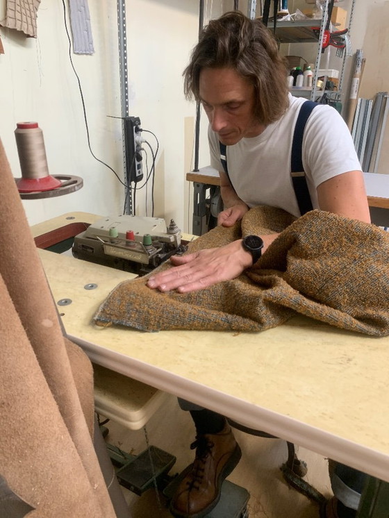 Image 1 of Divano lounge scultoreo - Unica in bouclé kiwi (2 posti, 140 cm)