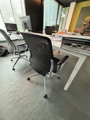 2x Vitra bureau/ vergaderstoel Medachair