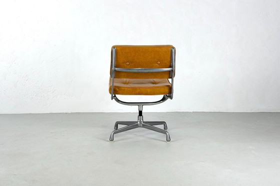 Image 1 of Stoel voor gevorderden/ES101, ontworpen door Charles en Ray Eames voor Herman Miller - 1968