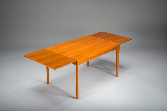 Image 1 of Table de salle à manger extensible en teck par Henning Kjaernulf pour Vejle Stole & Møbelfabrik