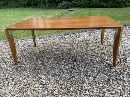 Leolux dining table for sale